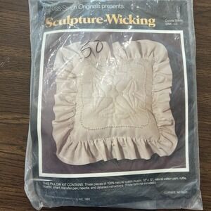 Cross Stitch Originals Cockle Shells SWK-05 Pillow Kit Sculpture Wicking 1983